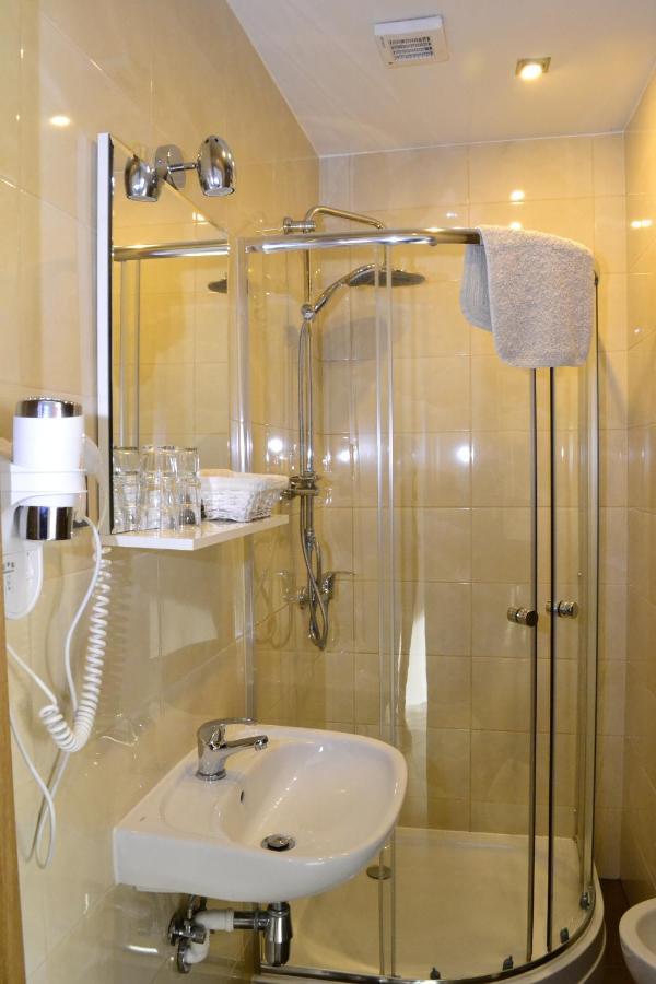 Comfort-24 Slupca Bagian luar foto